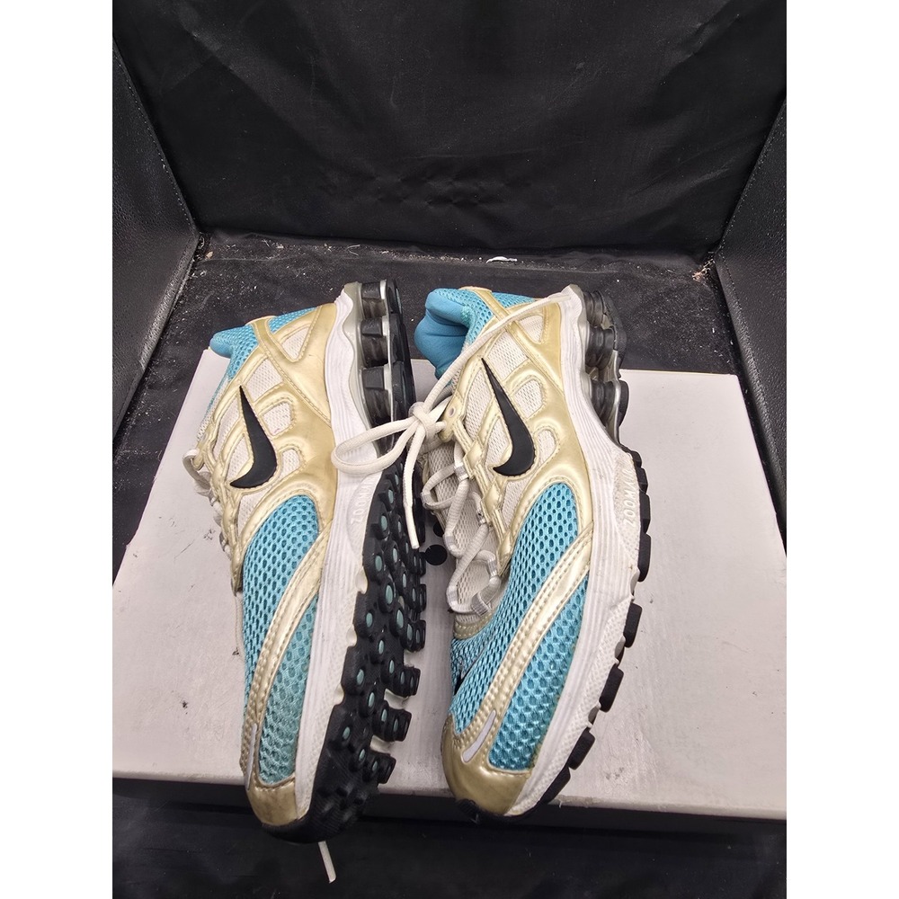 Nike Shox - Picture 5 of 7